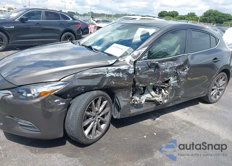 2018 Mazda Mazda3 Touring из США, поврежденный, VIN 3MZBN1L34JM181265